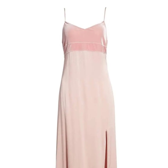 Leith Dresses & Skirts - Pink Adobe Velvet & Satin Leith dress size S